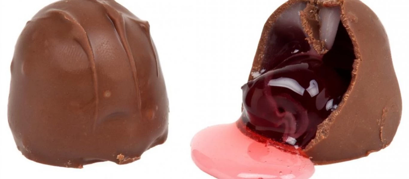 Το γνωρίζατε; - Δείτε τι είναι αυτό το υγρό που έχουν μέσα τα σοκολατάκια